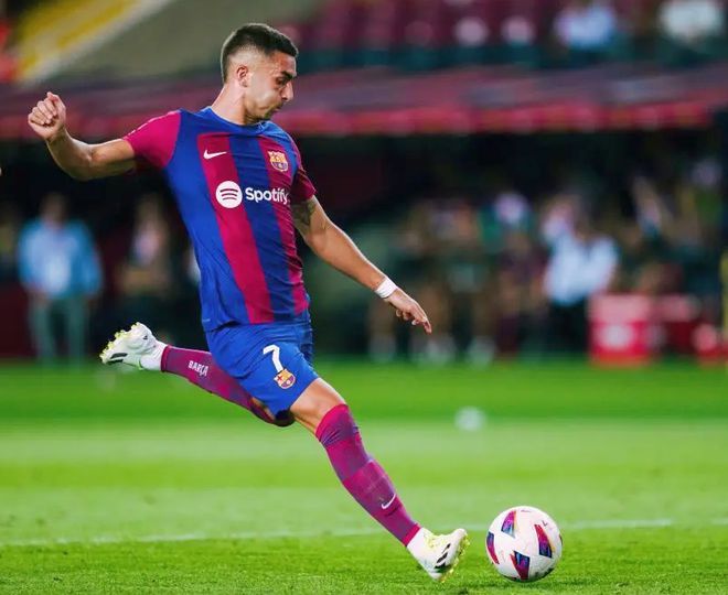 巴伦西亚球员备战瓦伦西亚紧张备战的简单介绍