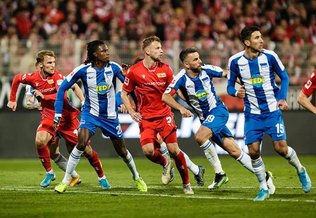 包含柏林赫塔险胜科隆，实力逐渐得到认可的词条