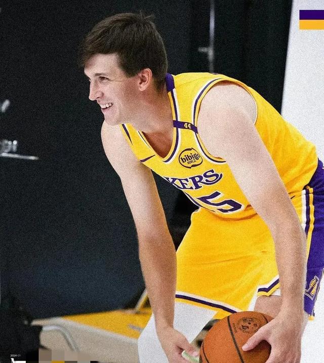 九游体育直播-顶尖球员实力抢眼，场上表现优异的简单介绍