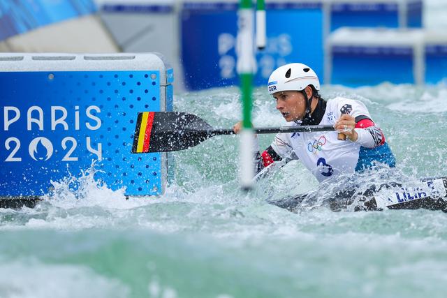 斐济女子皮划艇勇夺冠军，实力出众