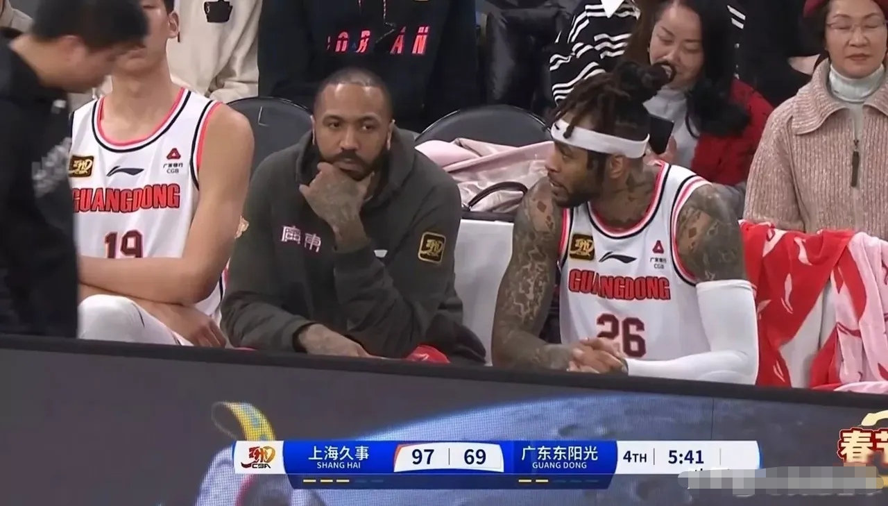 九游体育亚洲官网-球队主教练因病无法指挥下一场比赛