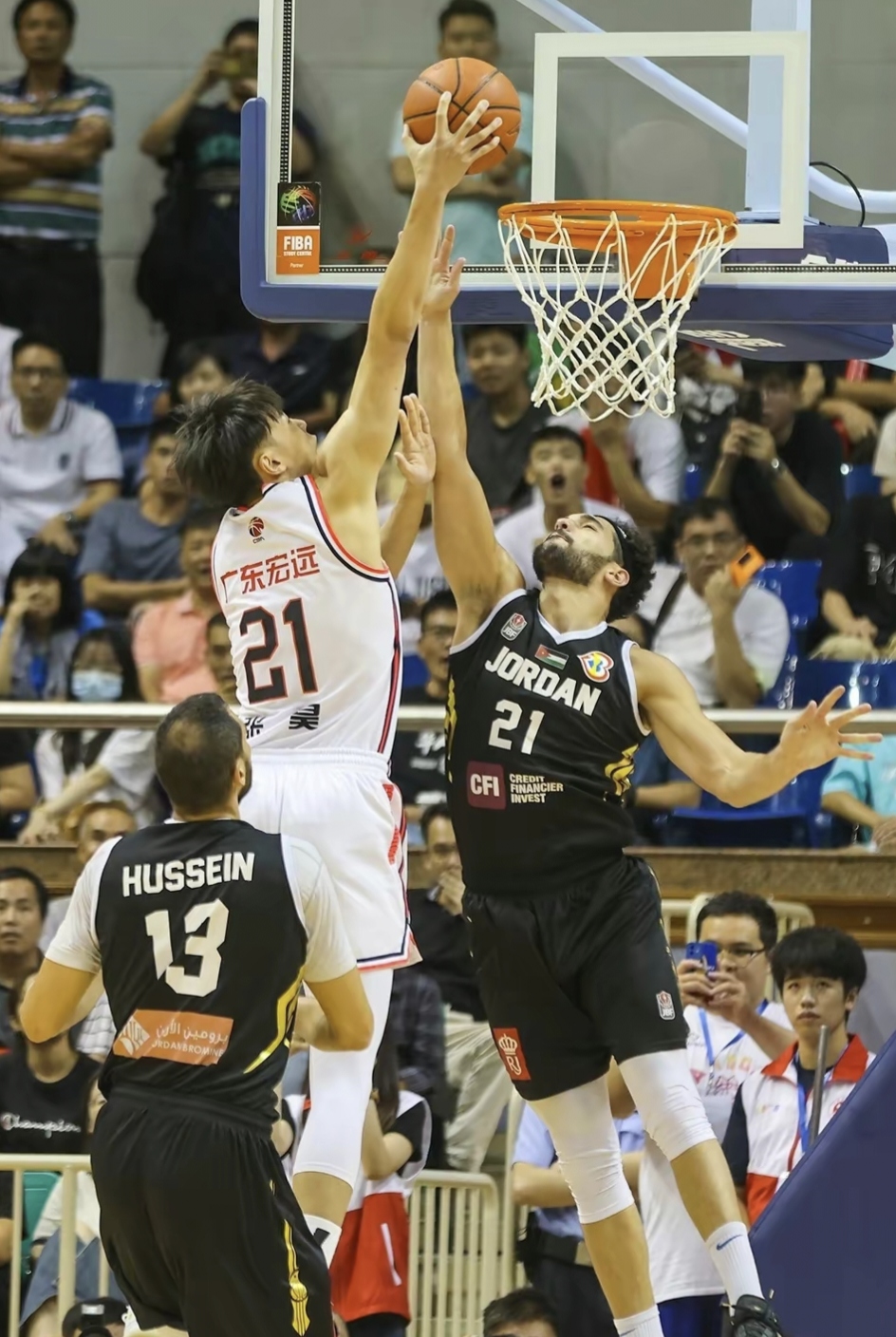 九游体育网页版登录入口-广东宏远队成功防守保持优势