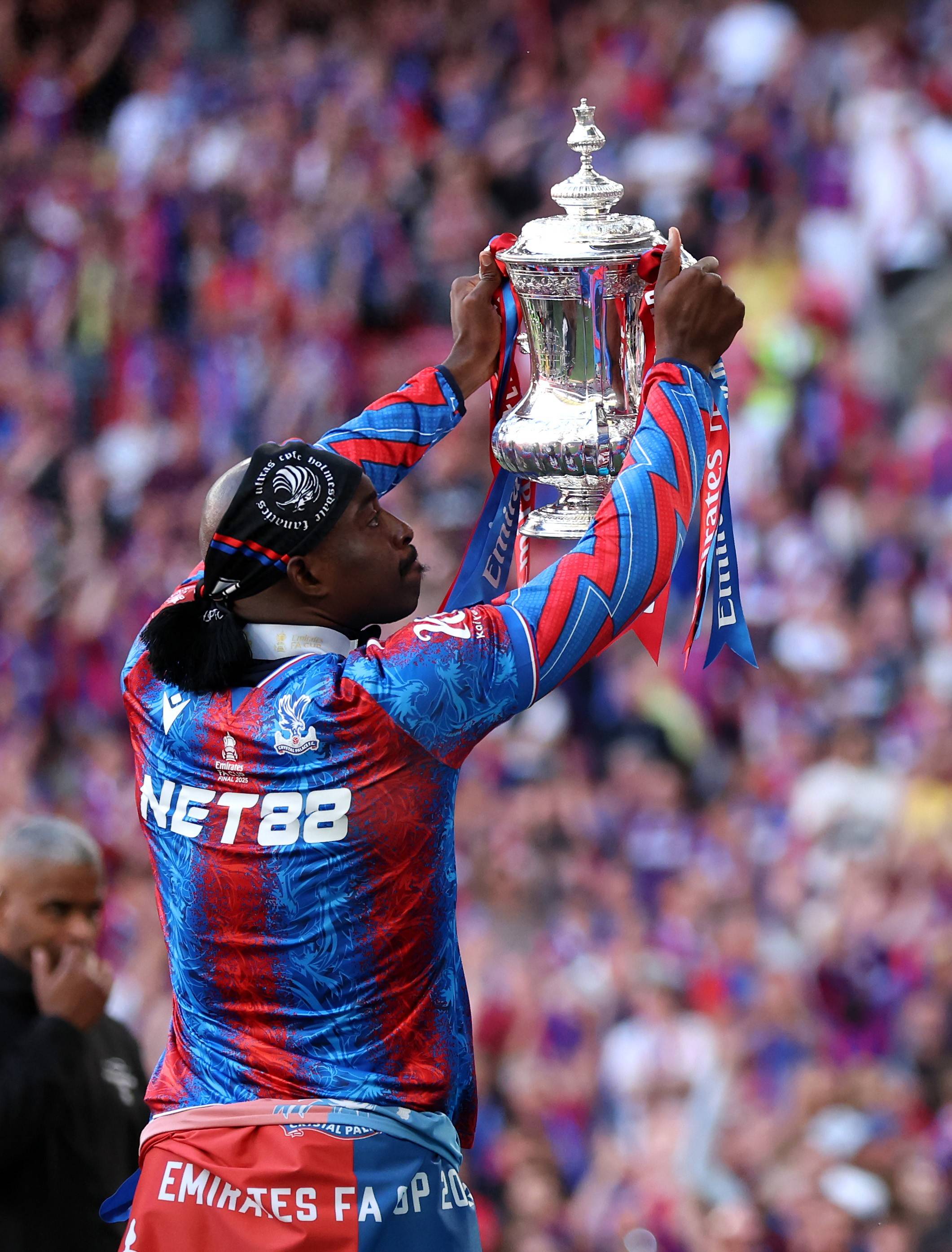 九游体育网页版入口-水晶宫主场略胜一筹，锁定胜利