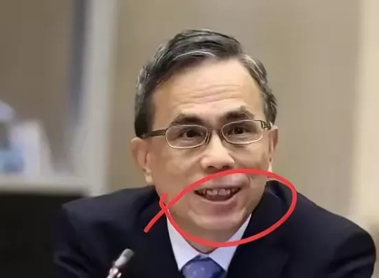 包含罗马尼亚惨遭探花，淘汰赛前景渺茫的词条