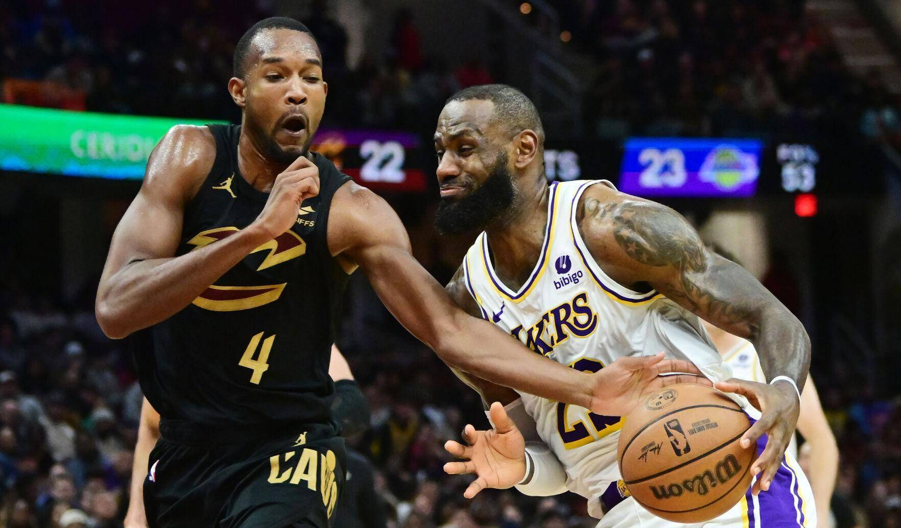 九游体育登录-人惜败湖人惊险摆脱尴尬连败，乔尔-恩比德独揽关键球