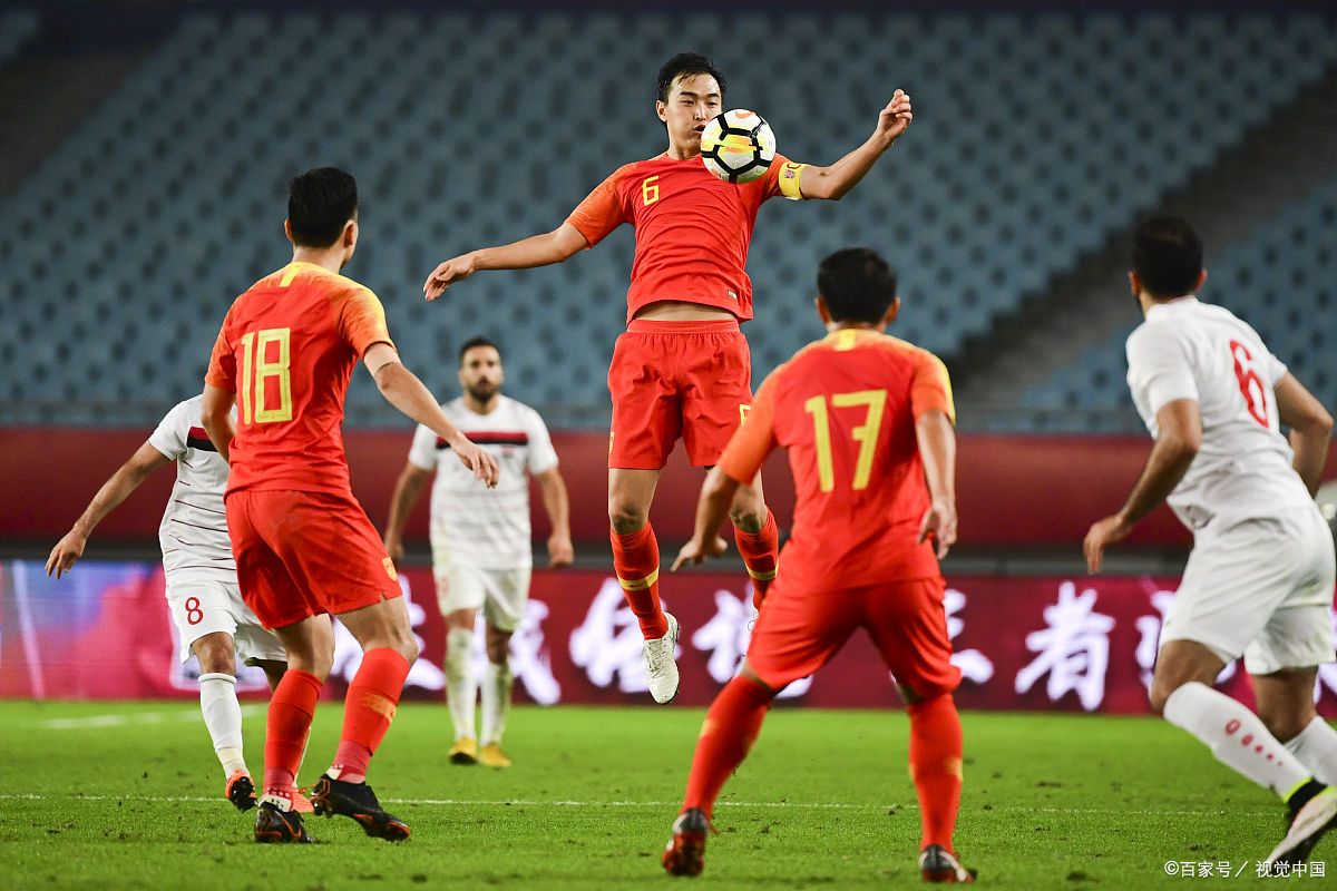 队员实力突飞猛进，中国足球队霸气出场